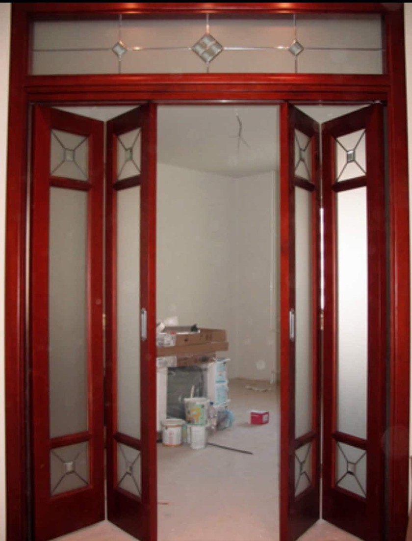 Дверь гармошка с декоративными стеклянными вставками Набережные Челны